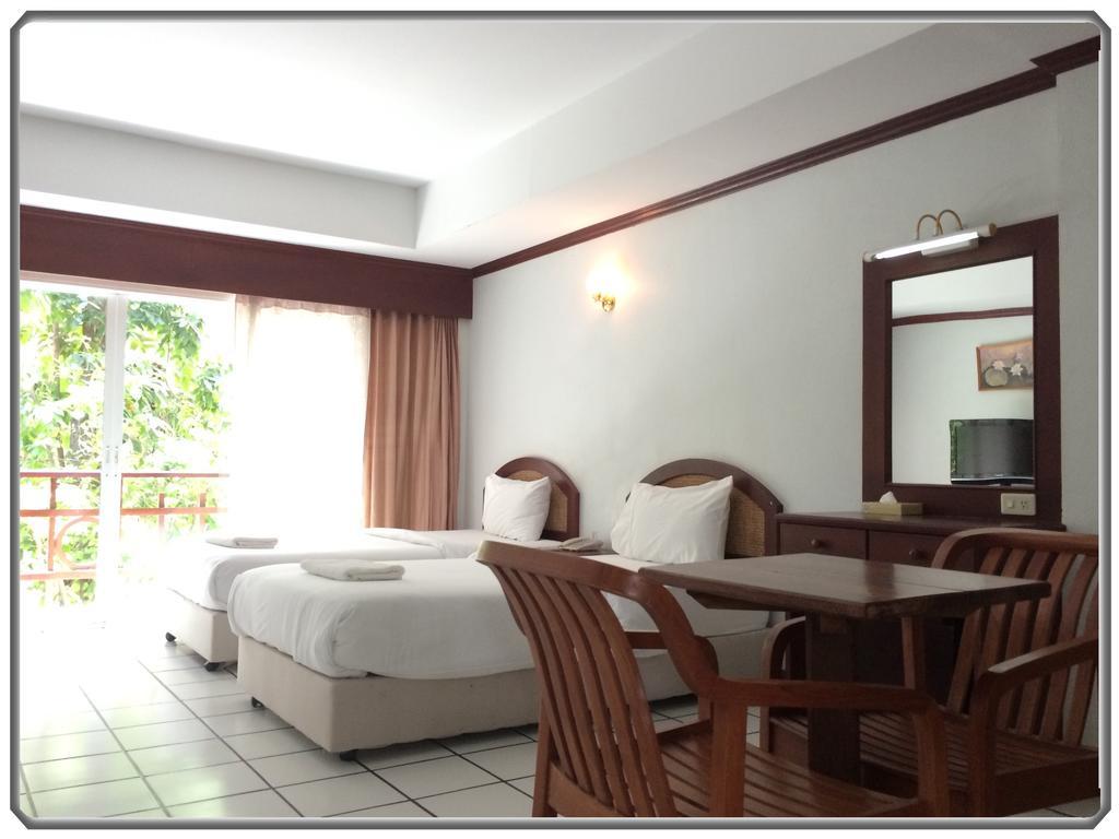 Thong Paeka Hotel Prasat 部屋 写真