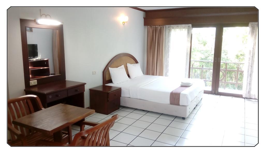 Thong Paeka Hotel Prasat 部屋 写真